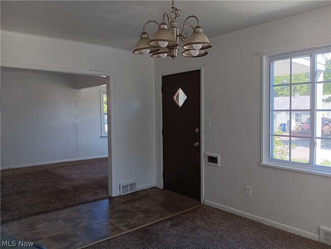 Foto del edificio - 12405 Emery Ave
