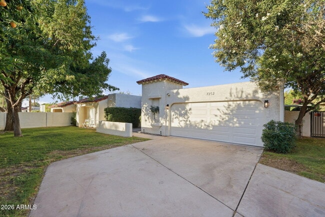 Building Photo - 7352 E Valley Vista Dr