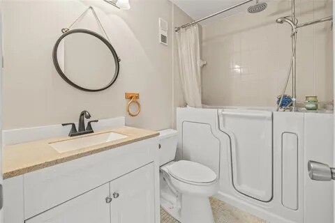 Building Photo - 416 Windrush Bay Dr