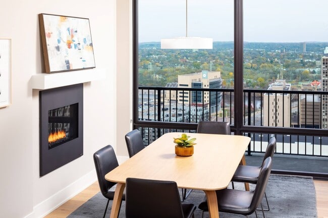 Interior Photo - 365 Nicollet
