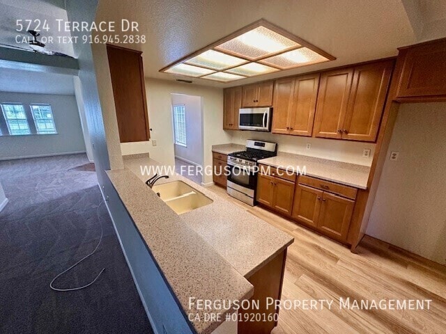 Building Photo - 5724 Terrace Dr