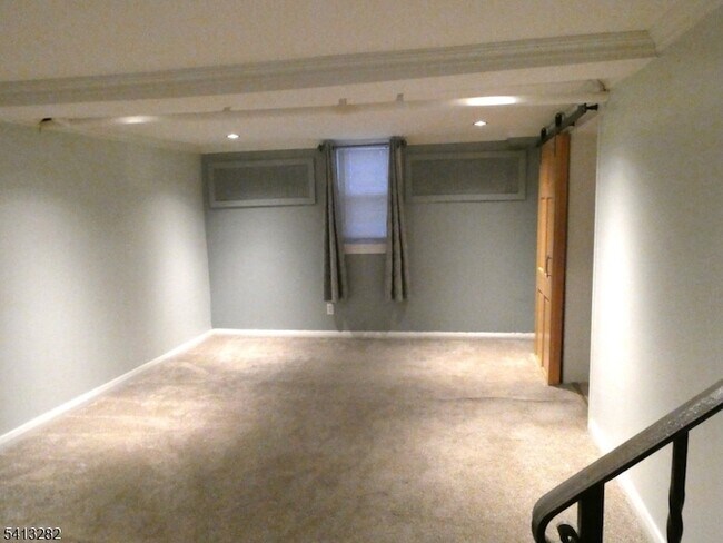 Foto del edificio - 355 Elm St