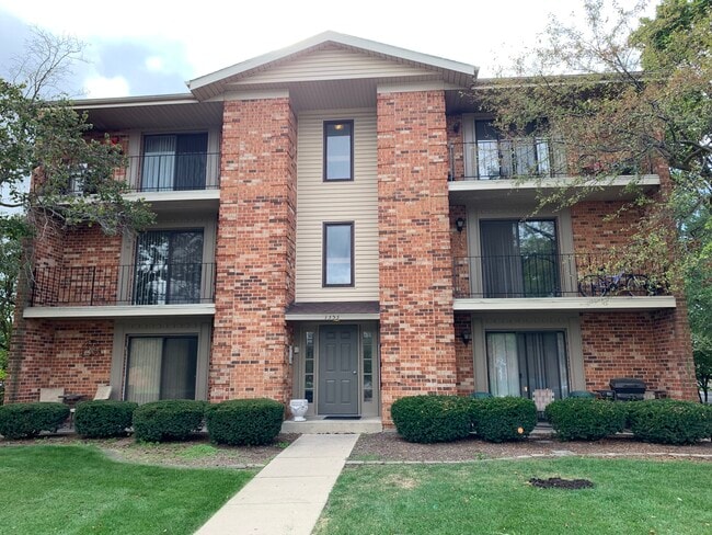 Building Photo - 1353 Crab Apple Ct