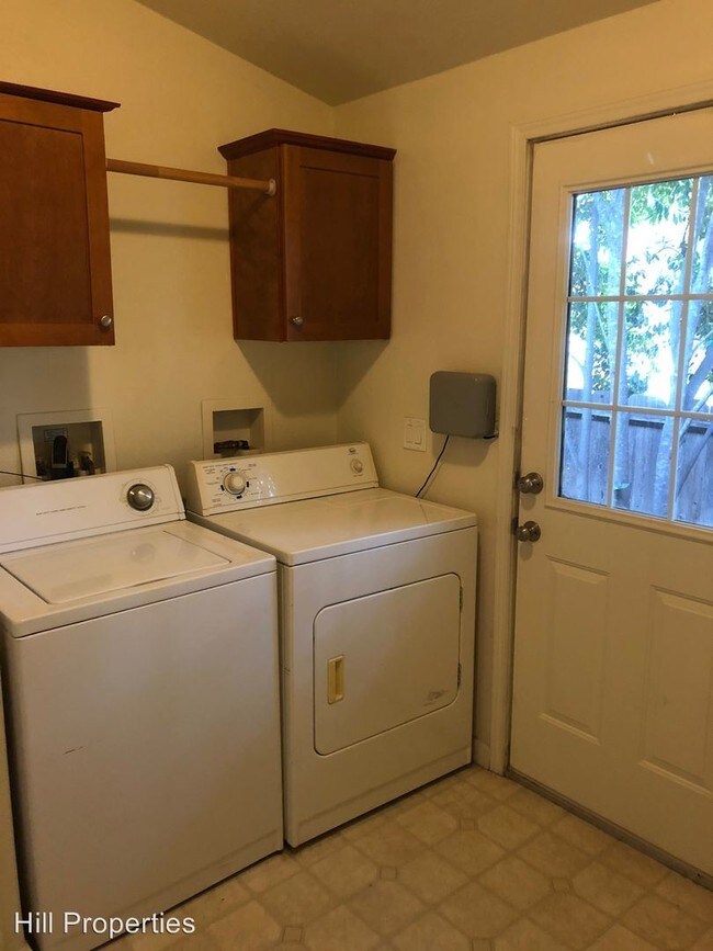 Foto del edificio - 3 br, 2 bath House - 235 W 11th Ave