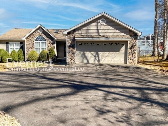 Building Photo - 103 Winchester Ln