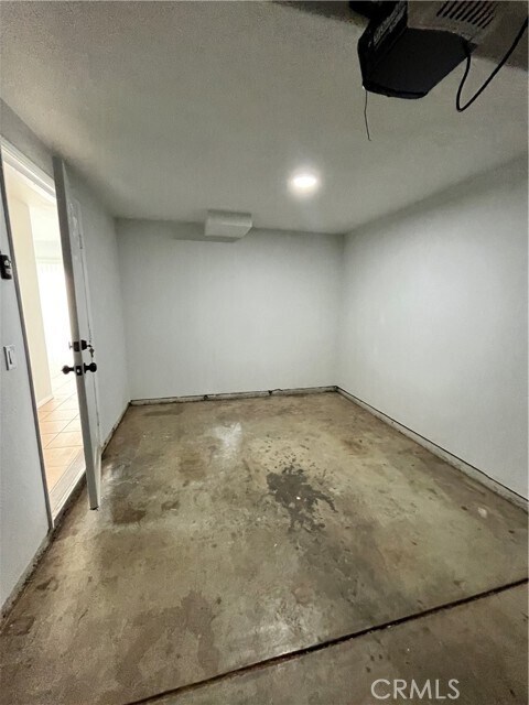 Foto del edificio - 1004 S Riverside Ave