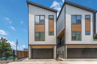 Building Photo - 2341 Eagle St