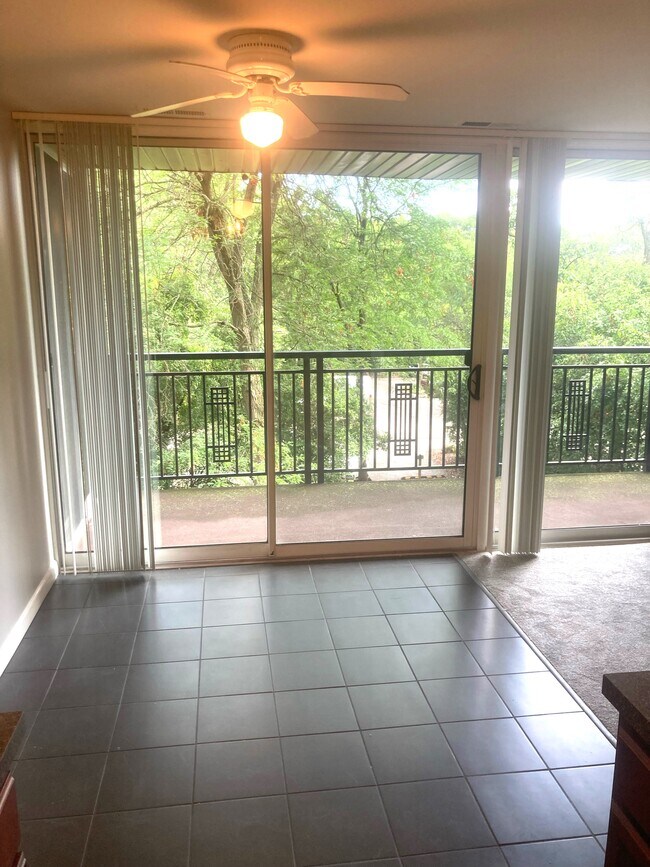 Foto del edificio - 5950 Oakwood Dr