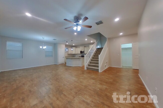 Foto del edificio - 11690 N 166th Dr