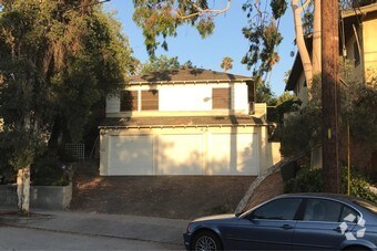 Primary Photo - 1000 Arroyo Dr