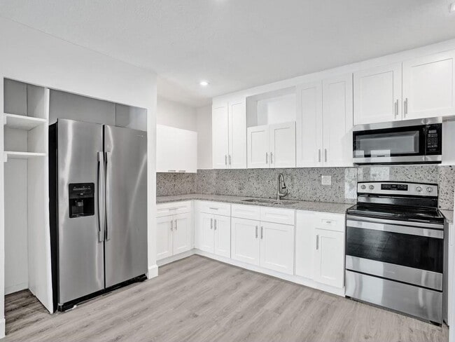 Photo - 8113 NW 92nd Terrace House