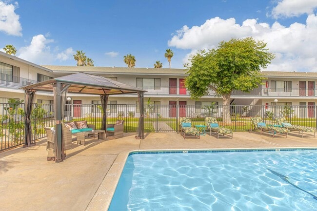 Building Photo - Miramar Apartments