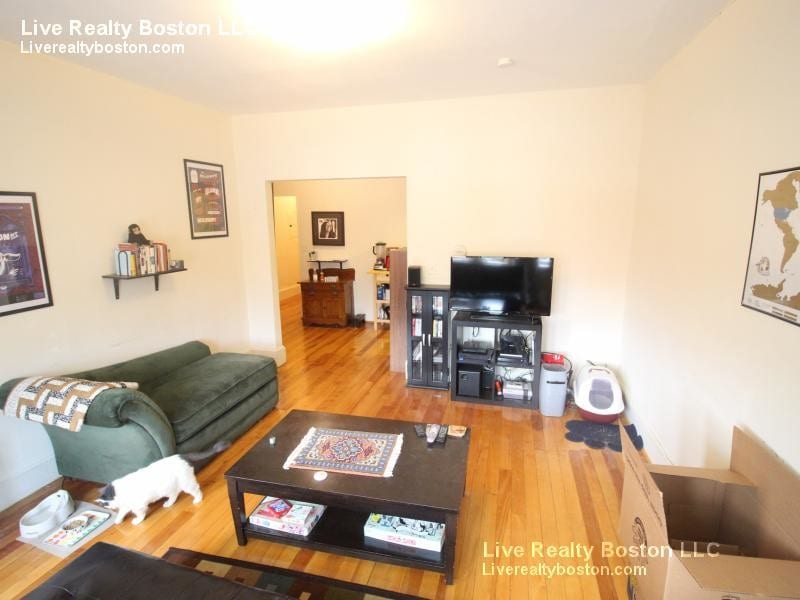 Primary Photo - 275 Harvard Ave