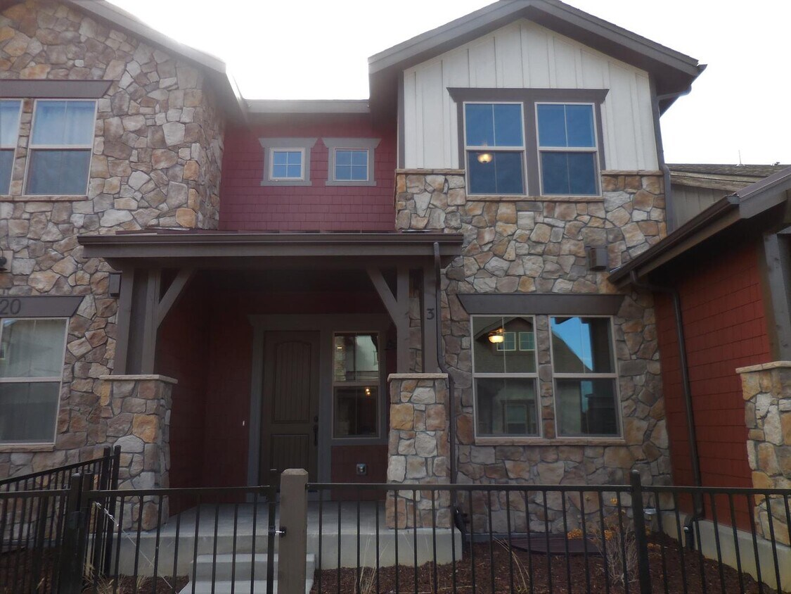 Primary Photo - 6320 Pumpkin Ridge Dr. #3