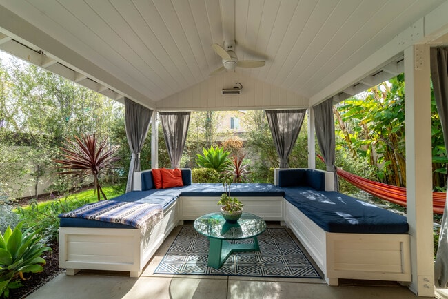 Living Room - 10949 Aletta Ave
