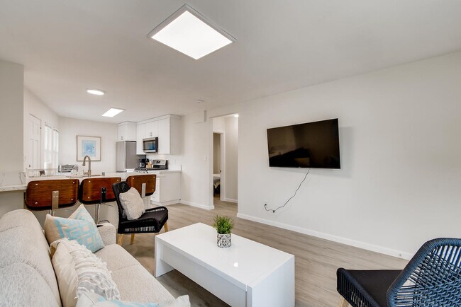 Foto del edificio - 755 Windemere Ct