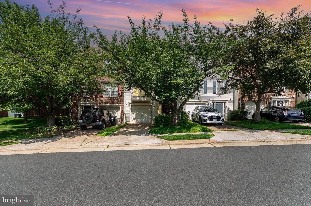 Foto principal - 10157 Elgin Way