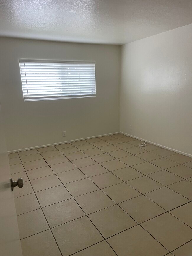 Building Photo - 9354 Pradera Ave