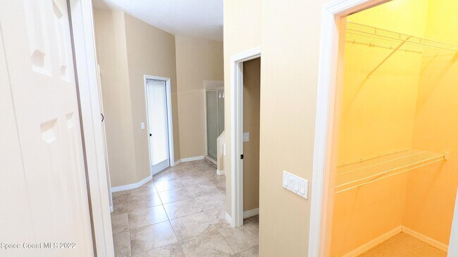 Foto del edificio - 5526 Indigo Crossing Dr