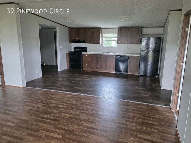 Foto del edificio - 39 Pinewood Cir
