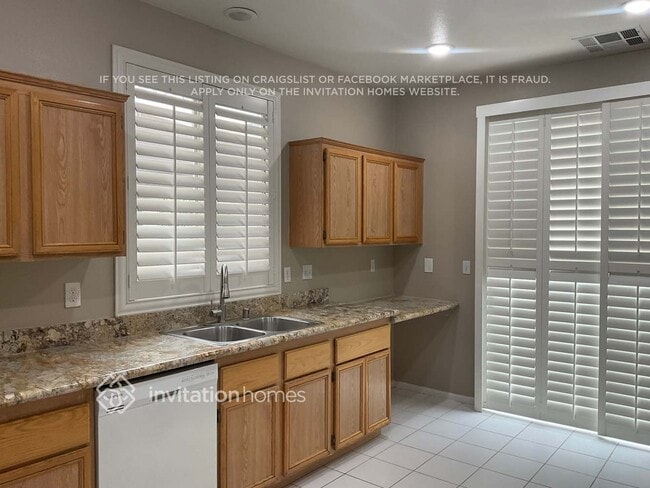 Building Photo - 5952 Hickory Nut Ave