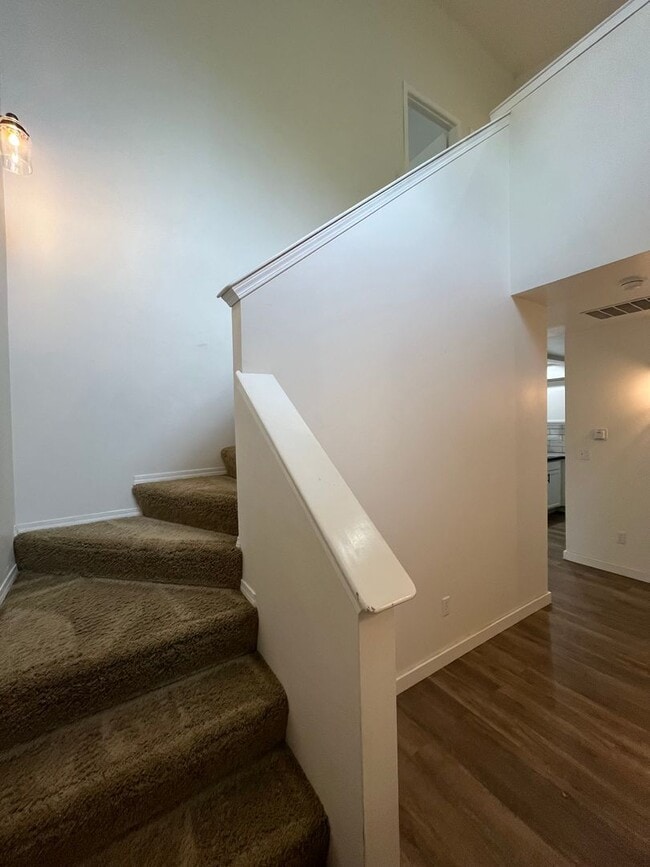 Building Photo - Updated 3 Bedroom Home Near Barkley Village