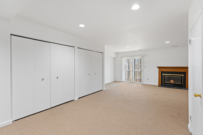 Building Photo - 2750 Hunters Gate Ter