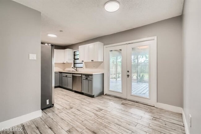 Building Photo - 2 br, 1 bath House - 301 NW 51St Street