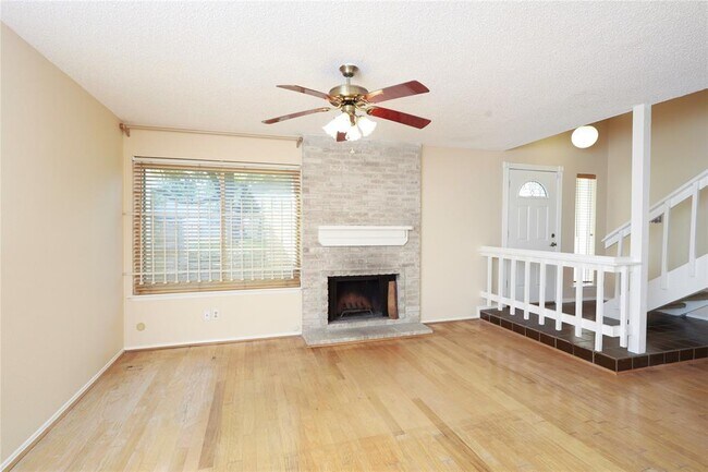 Foto del edificio - 2990 Meadowgrass Ln