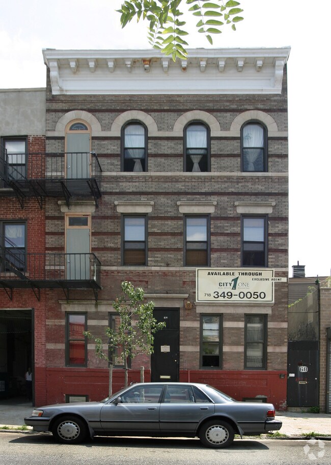 Alternativa Vista al edificio 3 - 68 Richardson St