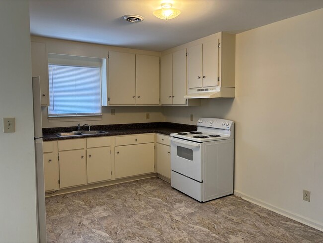 Building Photo - 501B  Live Oak Street  Beaufort, NC 28516