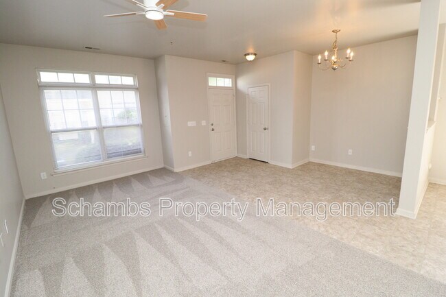 Foto del edificio - 5110 Neuse Commons Ln