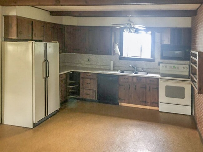 Foto del edificio - Spacious 5-Bedroom, 4-Bathroom Home Near UVM & Downtown Burlington (10 Walnut St)