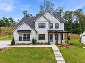 Building Photo - 2825 Medford Dr