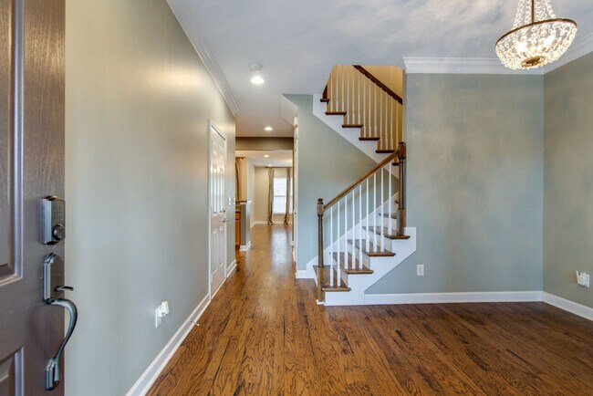 Building Photo - 7802 Kemberton Dr W