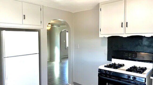 Kitchen - 420 Taylor St