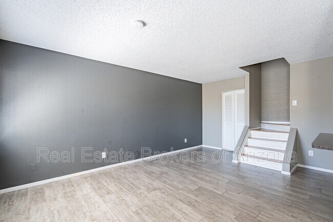 Foto del edificio - 8115 N 32nd Dr