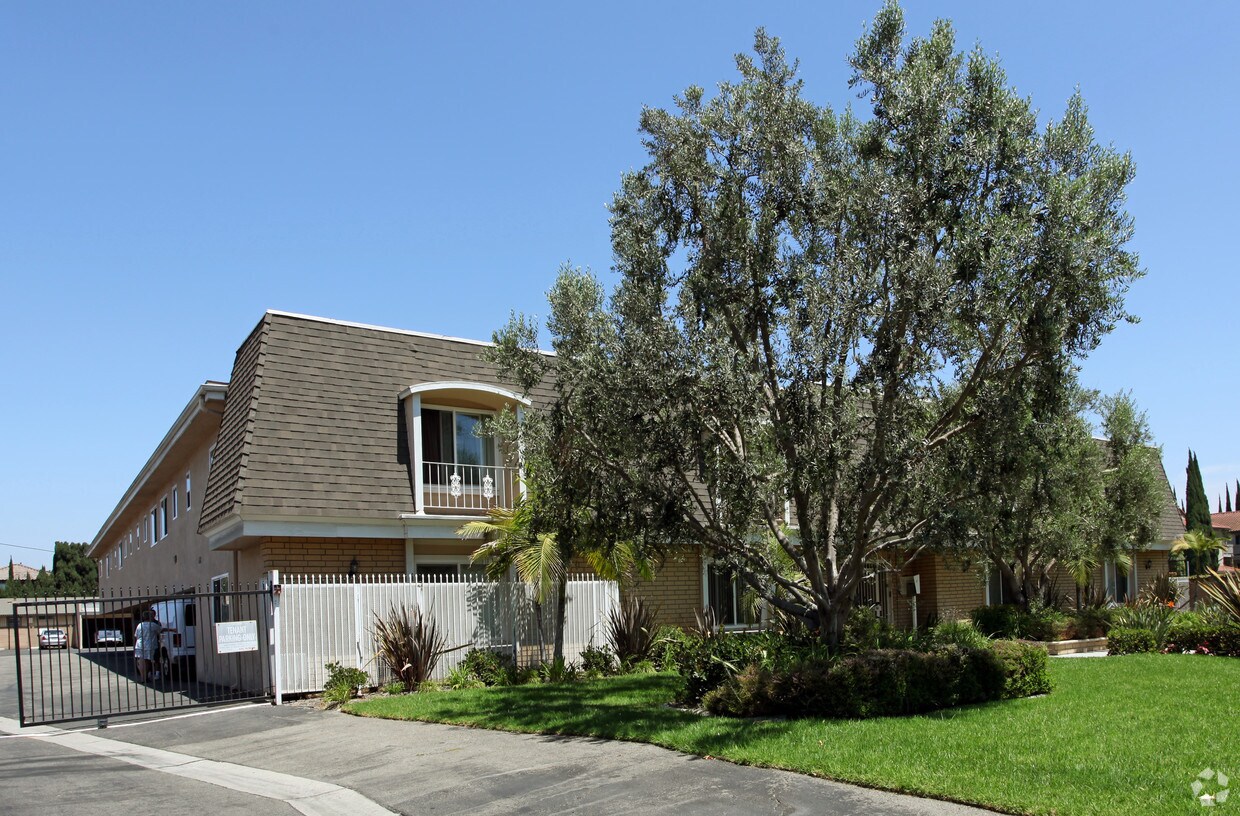 chez paree apartments anaheim ca apartments com