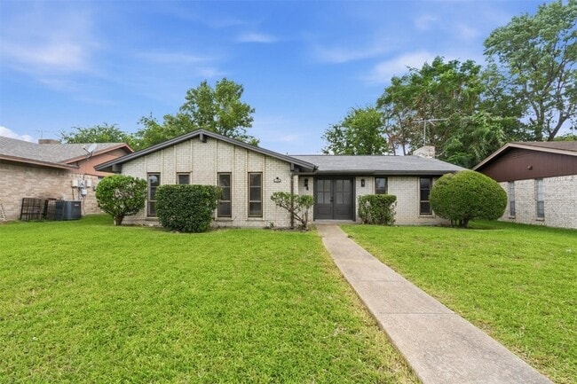 Photo - 1101 Delores Drive House