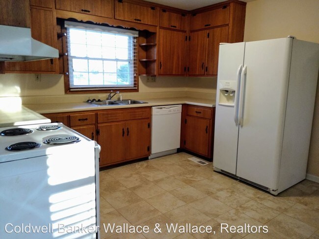 Building Photo - 3 br, 1.5 bath House - 4130 Gaines Road