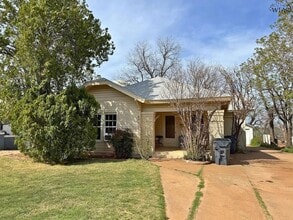 Building Photo - 1810 7th St