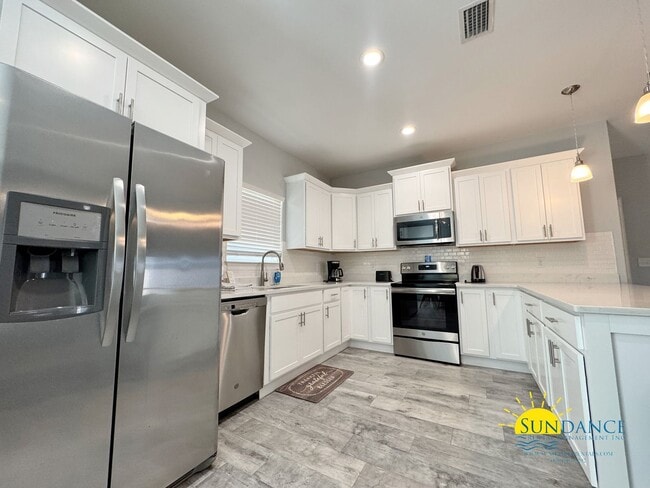 Building Photo - FURNISHED 3-Bedroom, 2-Bath Home with Premium Features in Navarre, Florida!
