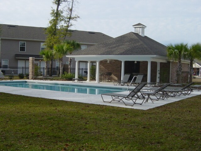 Building Photo - Townhouse for rent in Camelot