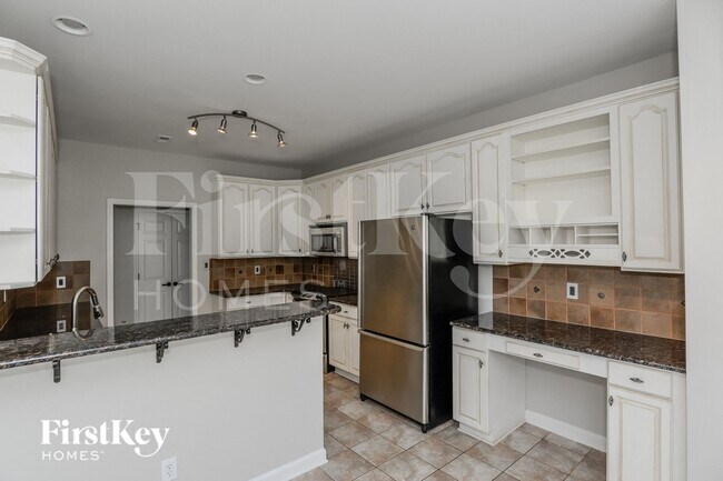 Foto del edificio - 1001 Josey Ln