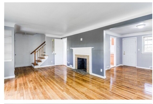 Building Photo - 2313 N Taylor Rd