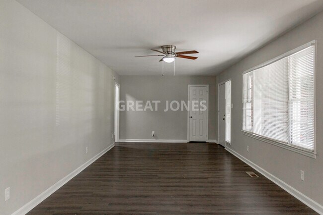 Building Photo - Spacious 3 bedroom home in Warner Robins!