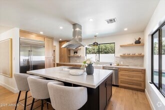 Building Photo - 7553 E Woodshire Cove