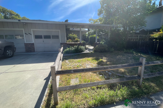 Building Photo - 1224 Sanchez Way