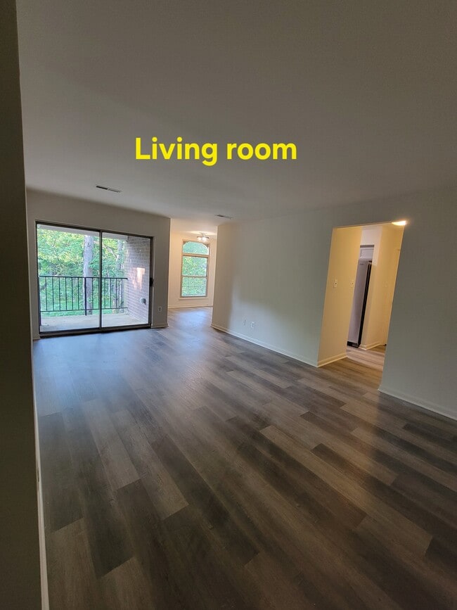 Building Photo - 3332 Woodburn Village Dr