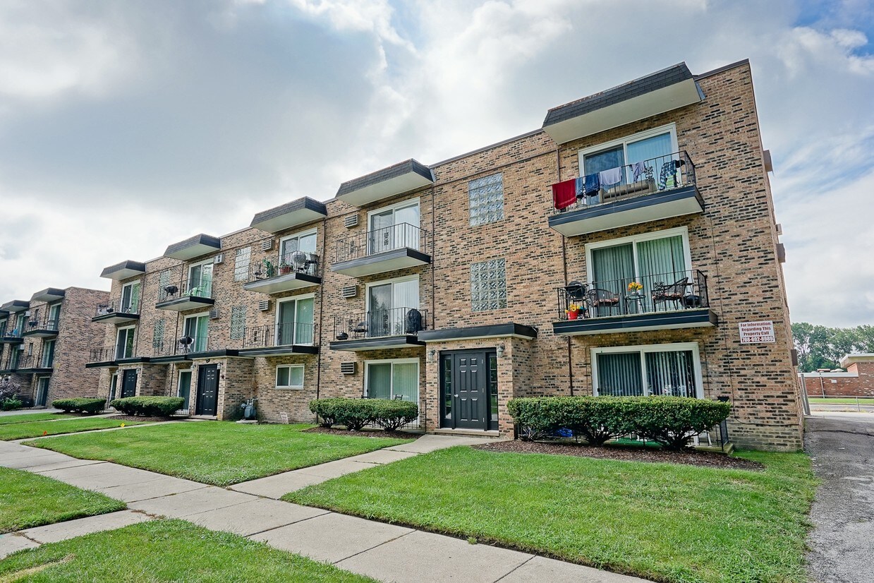 Primary Photo - 3329 147th Pl